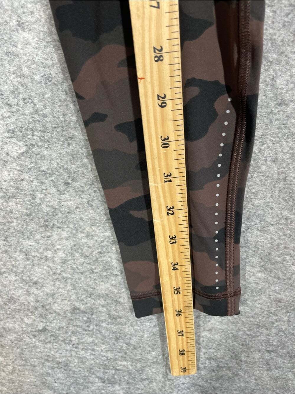 Lululemon Camo Leggings Brown Black Reflective Hem High Rise Yoga Pants Size 4 - Picture 8 of 15